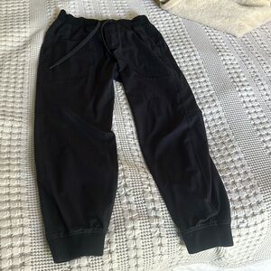 Lululemon Men’s ABC Jogger Shorter 28 - Size S Black